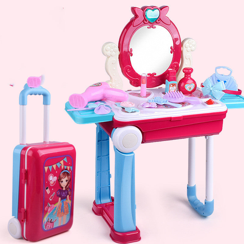CHILDREN'S TROLLEY PLAY HOUSE